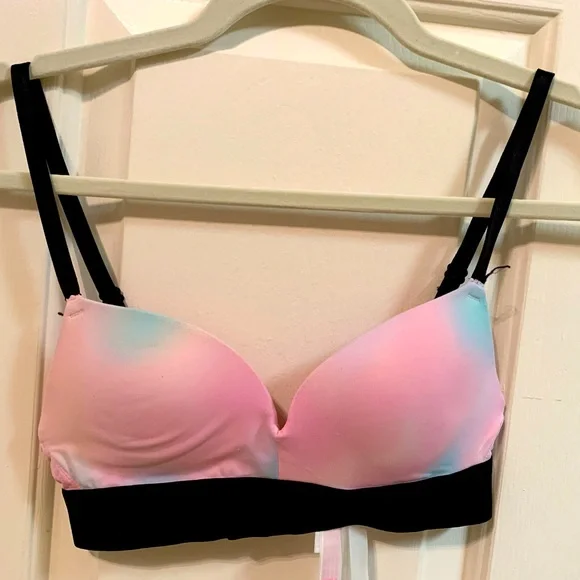 PINK Victoria’s Secret push up tshirt bra - Picture 1 of 1